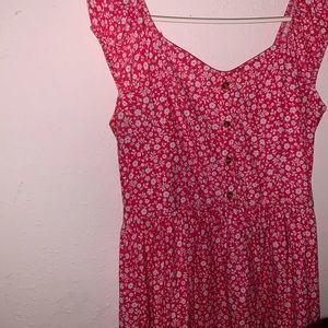 An nice floral print dress
